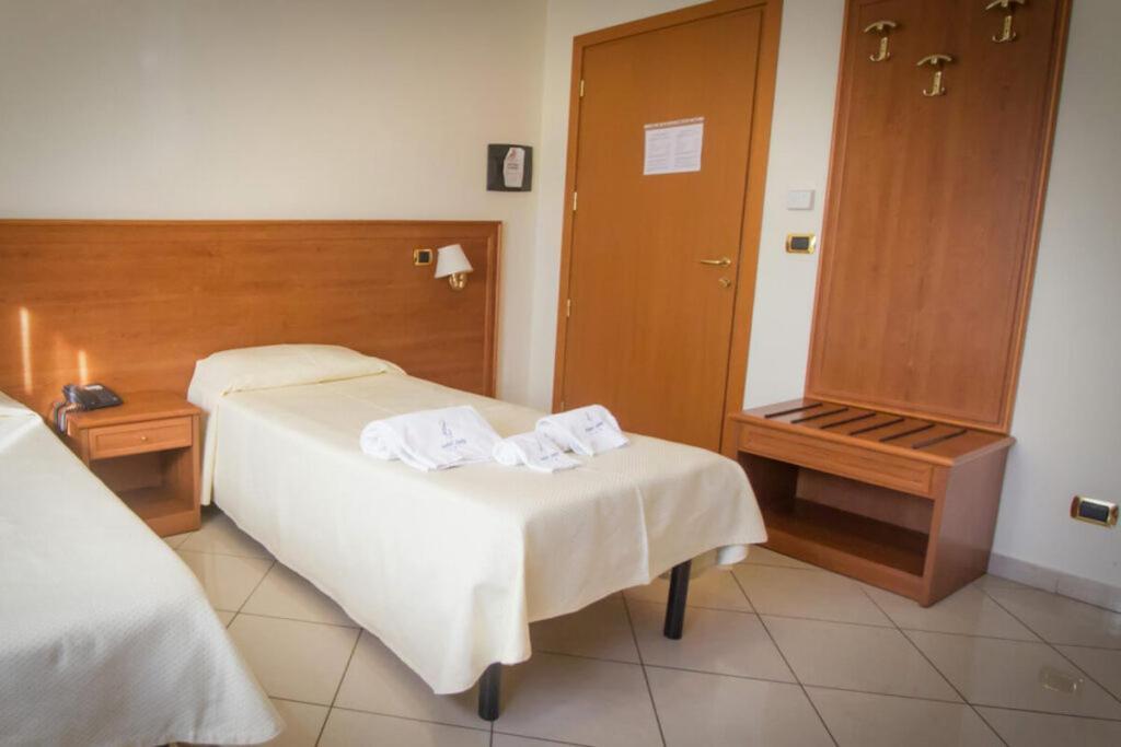 Hotel Jolly Modugno Zewnętrze zdjęcie