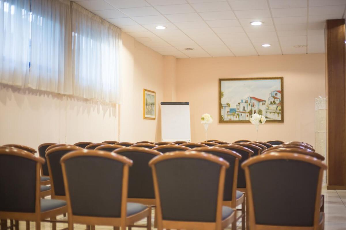 Hotel Jolly Modugno Zewnętrze zdjęcie